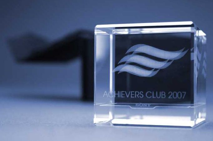 Glaswürfel mit 3D Lasergravur Vorschaubild